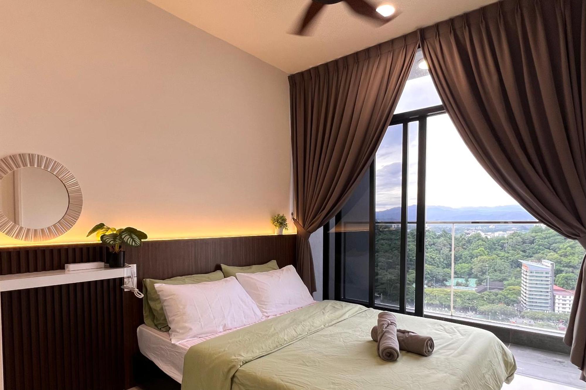 The Shore Executive Suites By Ys Luxury Кота Кинабалу Екстериор снимка