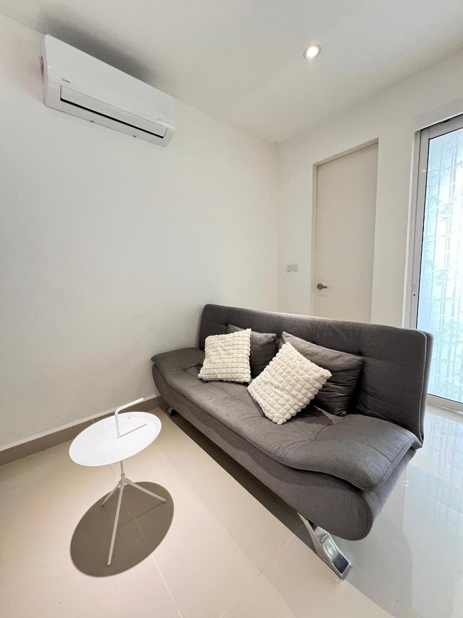 The Shore Executive Suites By Ys Luxury Кота Кинабалу Екстериор снимка